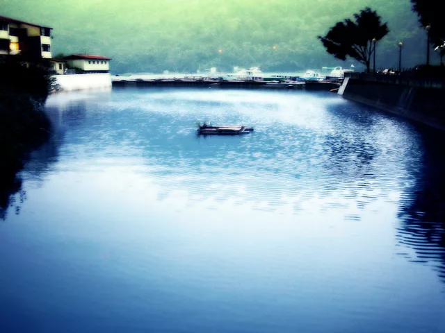 makeshift island