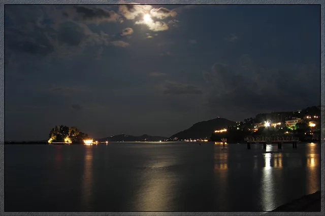 Under the Moonlight
