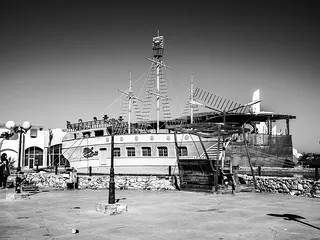 Corner Ship